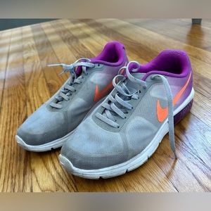 women air max sequent wolf 11 size 7